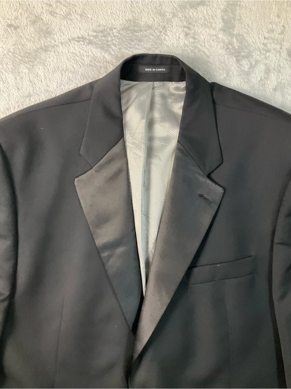 Calvin Klein Tuxedo Jacket Men’s 46R Wool Satin Lapel Trim Black